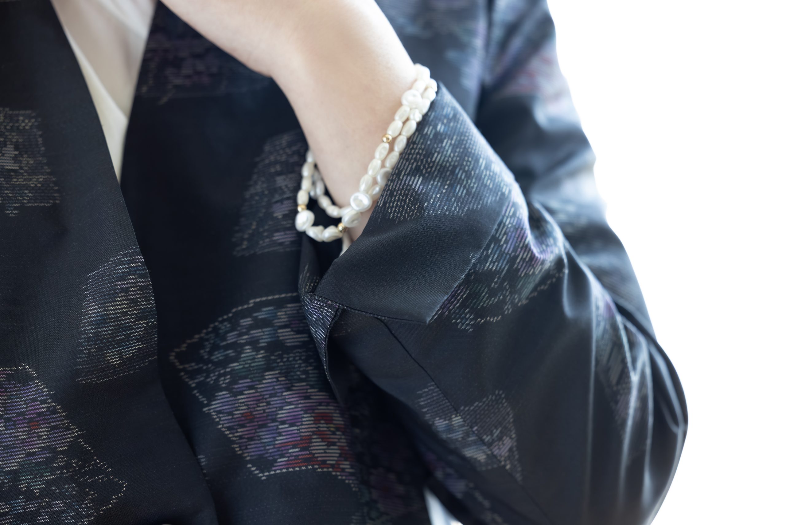 伝統をまとったKIMONO SUITが着る人をエンパワーメントする、大島紬をスーツにアップサイクルする凛都（RINTO）の東城さまにお話を聴いてみた